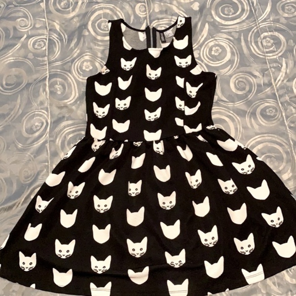 Super Cute Summer BlackxWhite lot! - Picture 2 of 6